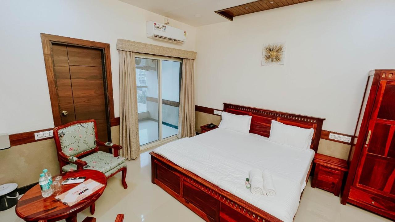 Hotel Tirth By Sonu'S Ujjain Bagian luar foto