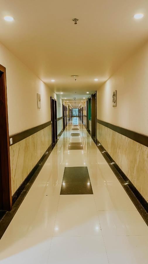 Hotel Tirth By Sonu'S Ujjain Bagian luar foto