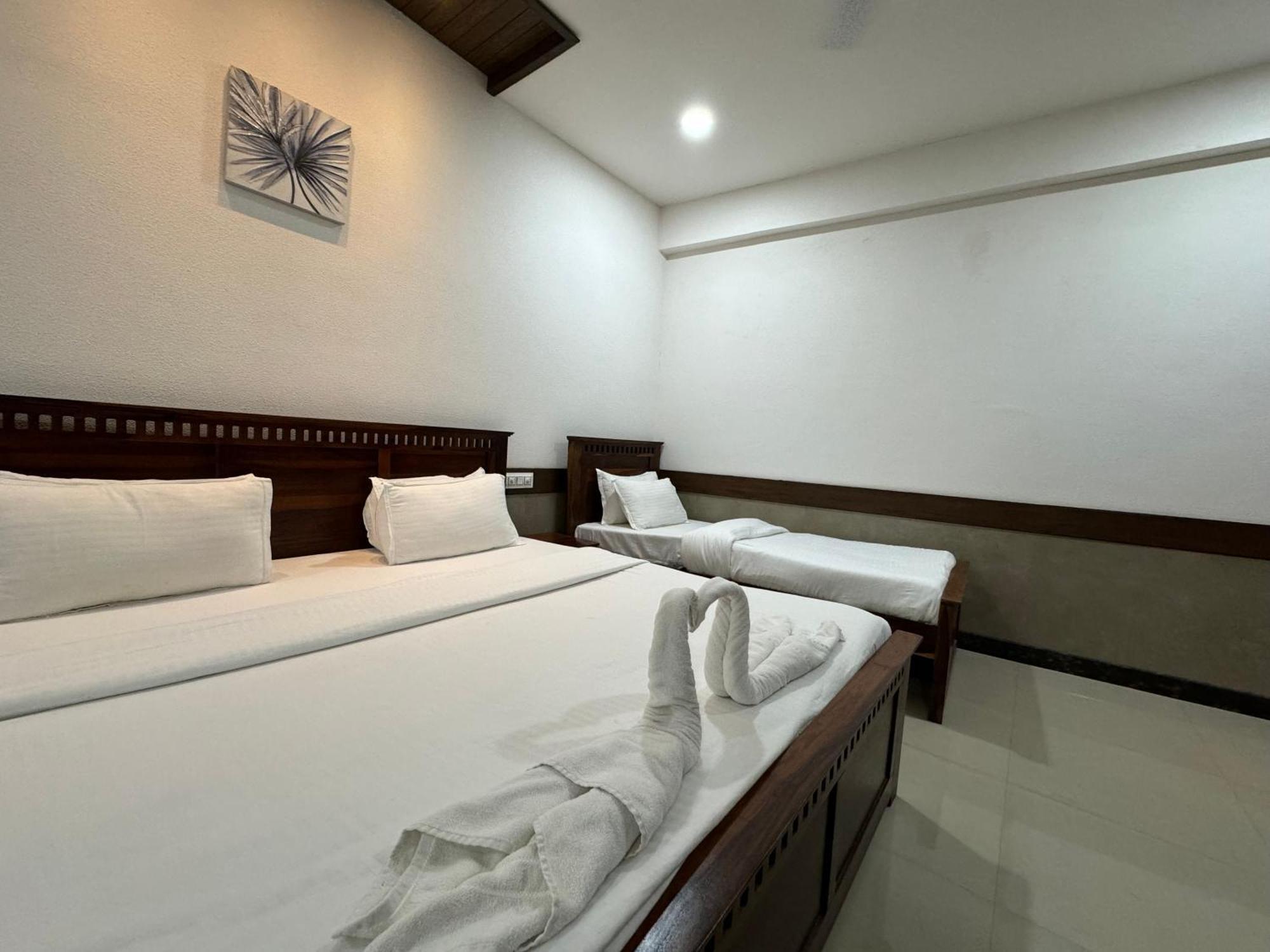 Hotel Tirth By Sonu'S Ujjain Ruang foto